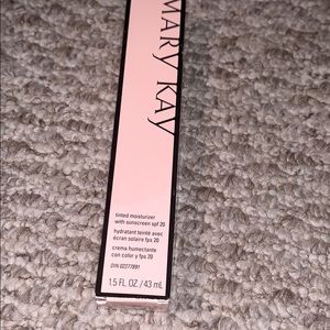 Tinted moisturizer bronze 2